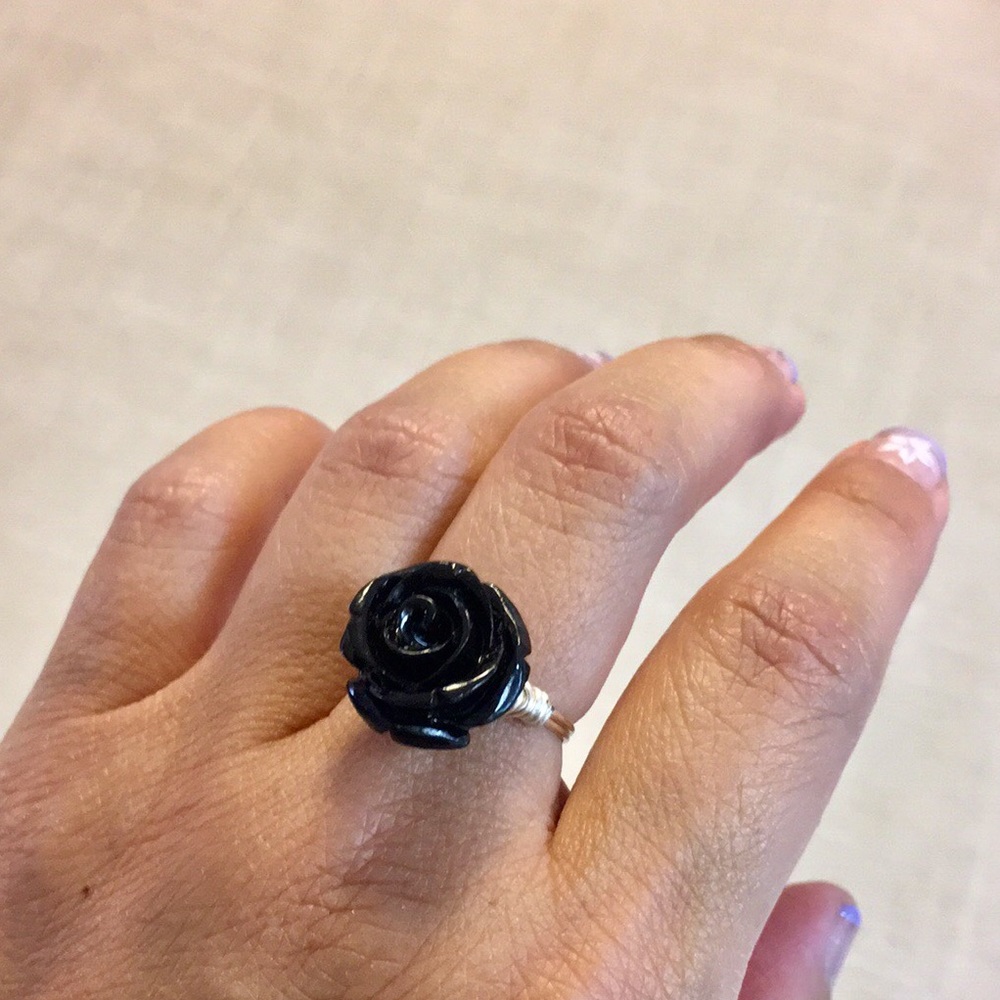 🖤🌹HOST PICK RING!🌹🖤 - Picture 4 of 8